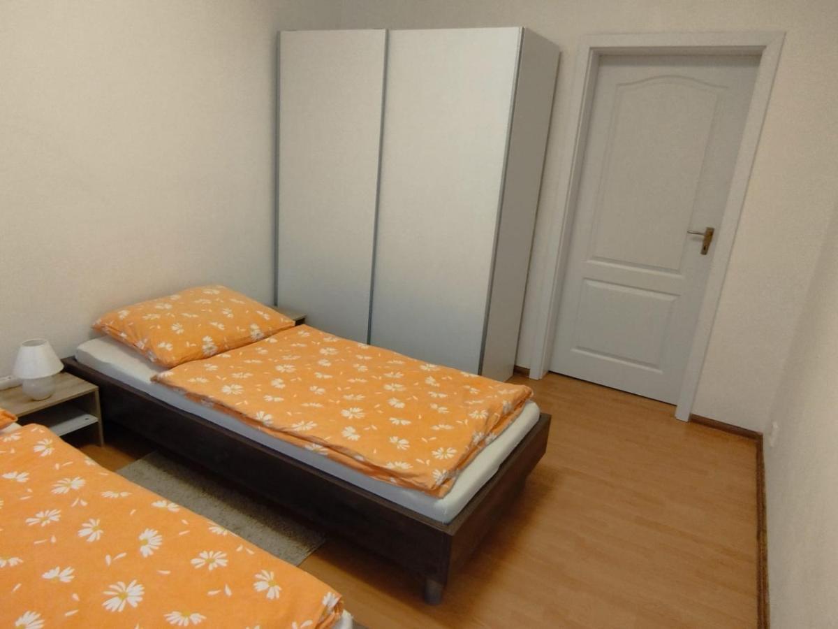 Appartement In Nitra Under The Zobor-Hill Kültér fotó